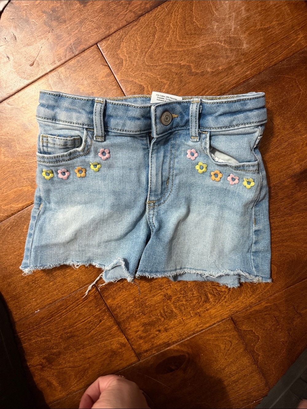 10 girl shorts ! All 5T